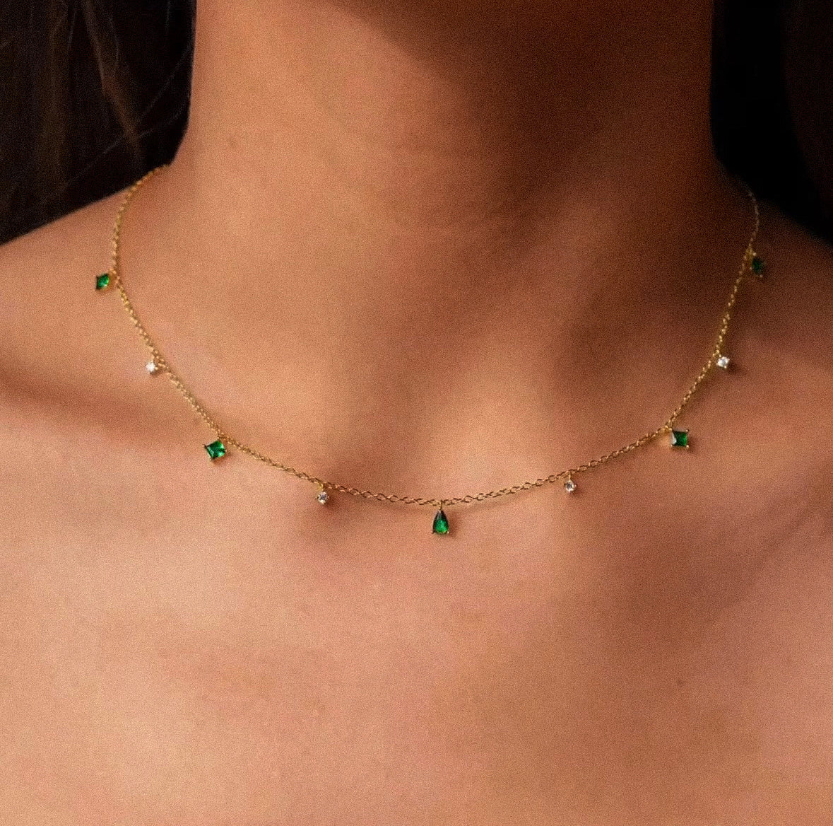 Émeraude Élégante Necklace