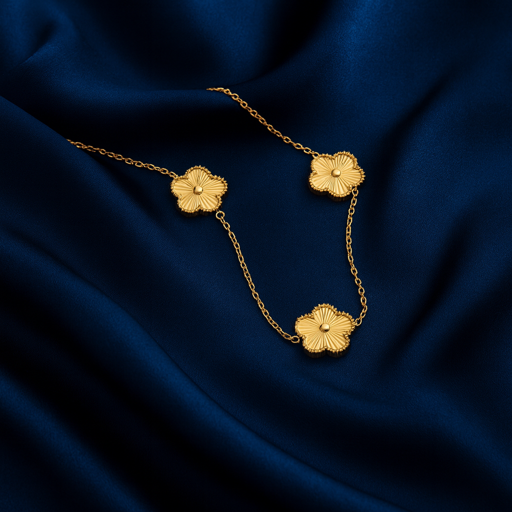 Élise Clover Necklace