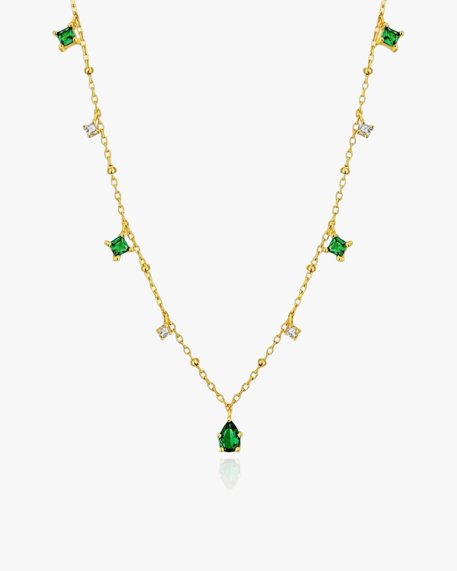 Émeraude Élégante Necklace
